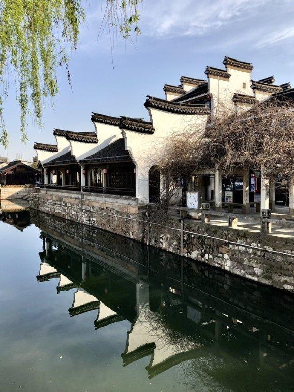 逃离遗弃的建筑5